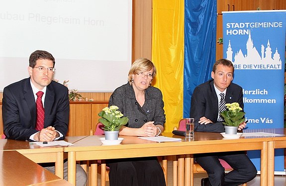 Horn: 17 Mio. € für das neue Pflegeheim - die Pressekonferenz!